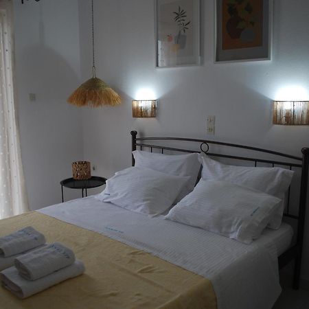Sunset Rooms Agia Marina  Екстериор снимка