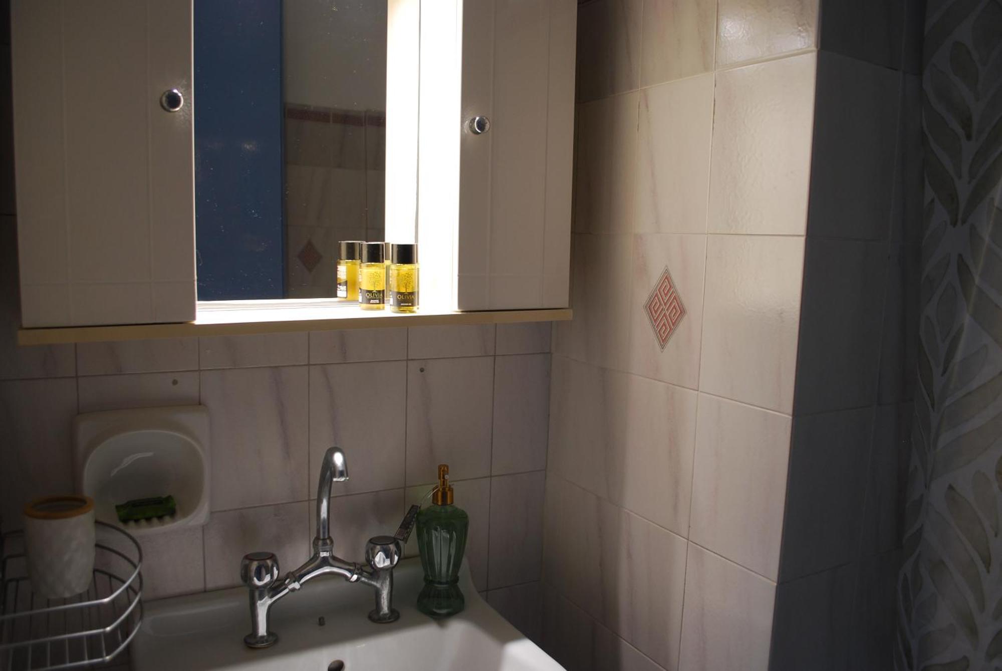 Sunset Rooms Agia Marina  Екстериор снимка