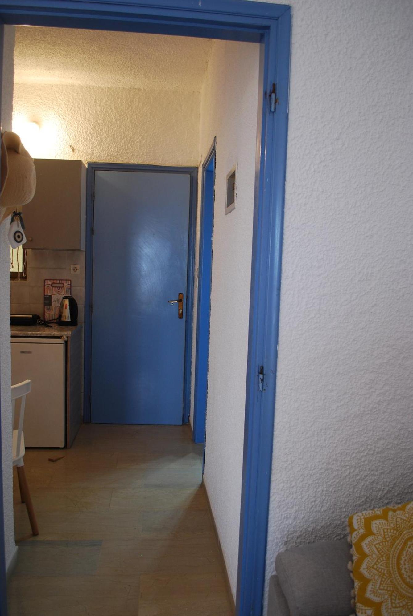 Sunset Rooms Agia Marina  Екстериор снимка