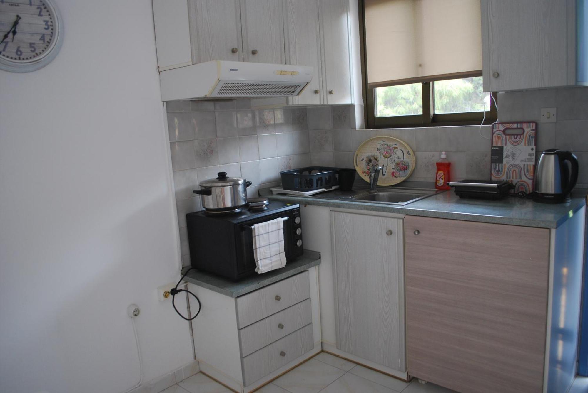 Sunset Rooms Agia Marina  Екстериор снимка