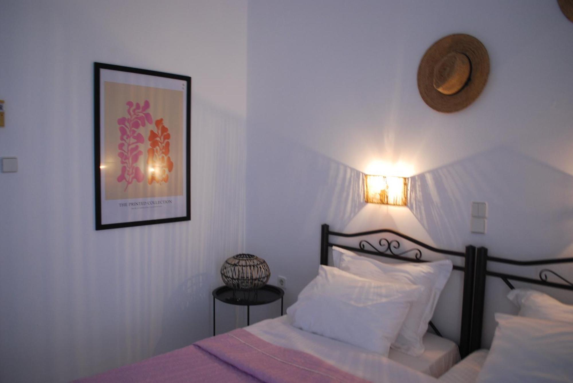 Sunset Rooms Agia Marina  Екстериор снимка