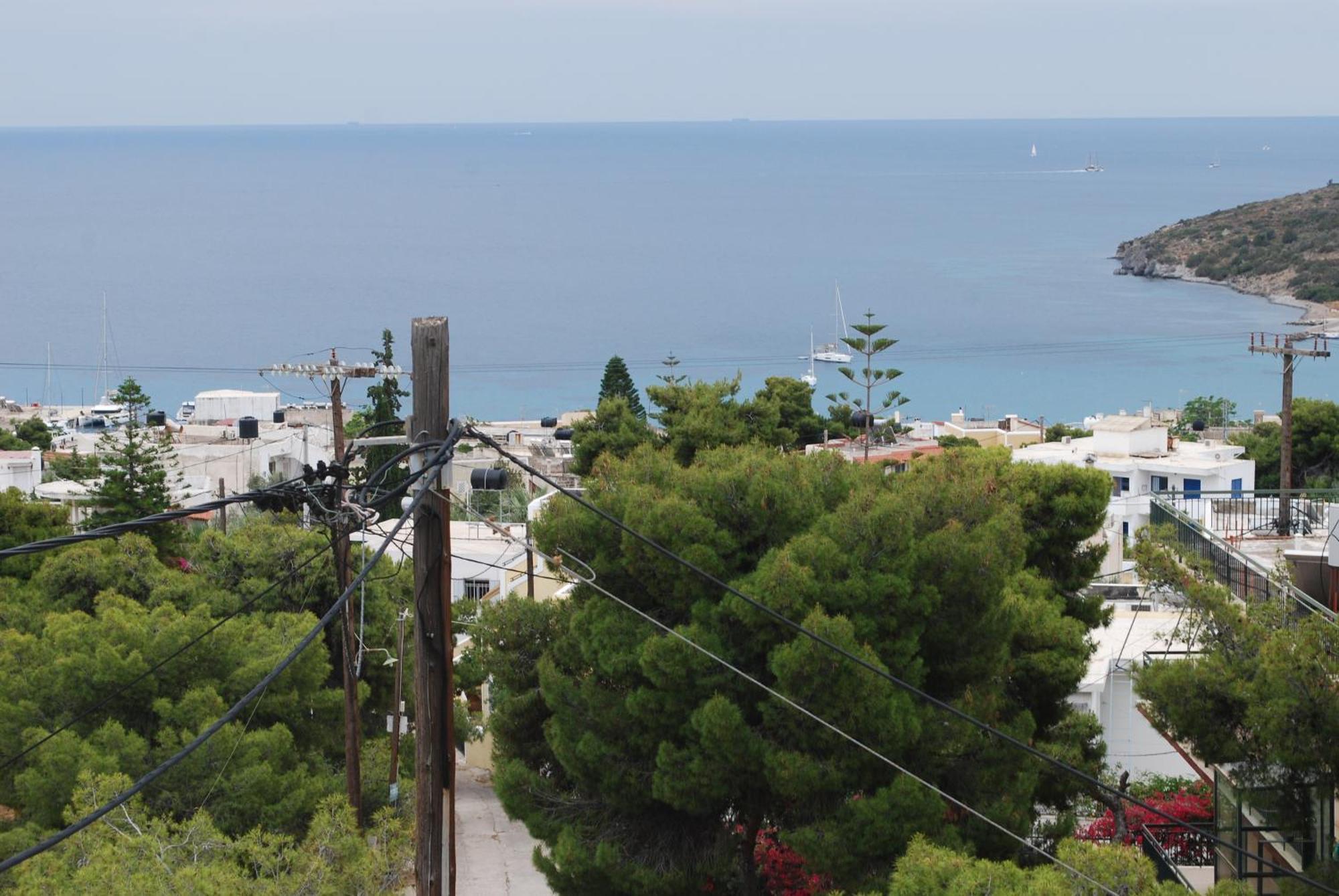 Sunset Rooms Agia Marina  Екстериор снимка